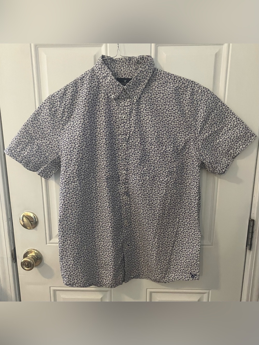 American Eagle Men's Classic Fit Short Sleeve Micro Floral Button Down Shirt - L